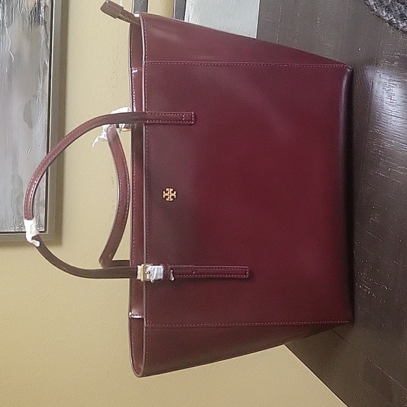 Tory Burch Handbags - Tory Burch Emerson Patent Tote